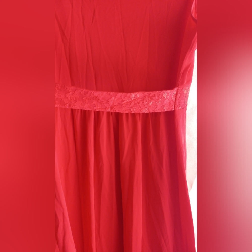 Vintage Red Shadowline maxi with ruffled trim and empire waist lace trim - Picture 4 of 6